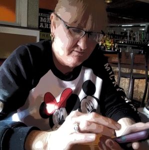 Meet your Posher, Debbie